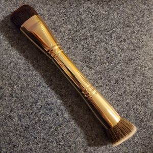 Maskcara beauty/Saint makeup brush